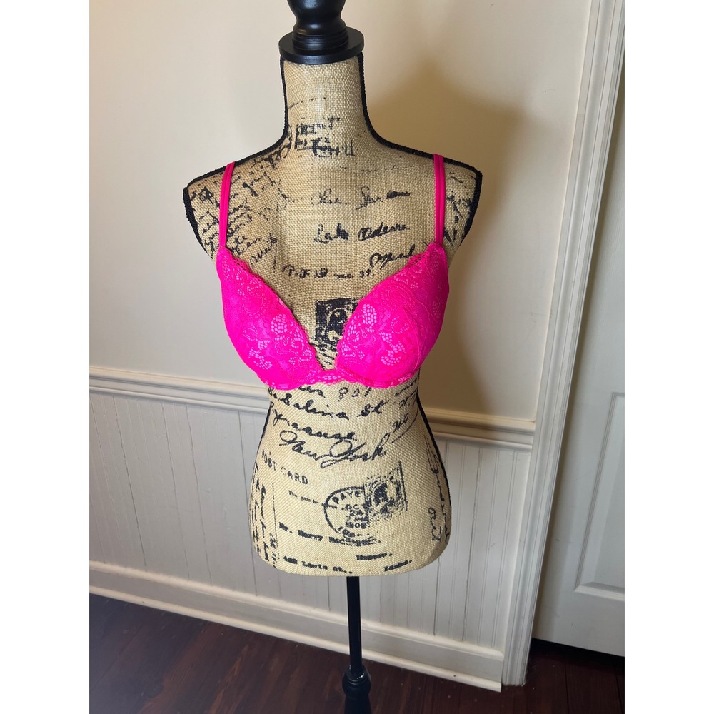 Victorias Secret Very Sexy Push Up Bra 32DD Neon Pink Lace Plunge Underwire‎